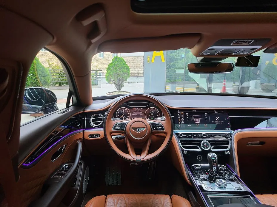 Bentley Flying Spur 2021 из KR, фото 7