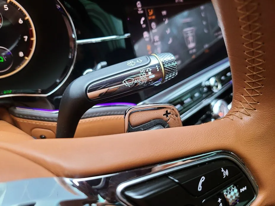 Bentley Flying Spur 2021 из KR, фото 4