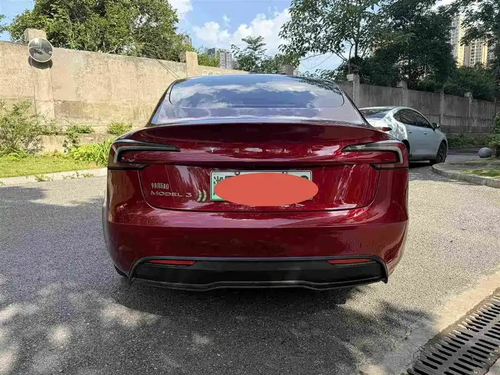 Tesla Model 3 — фото 8