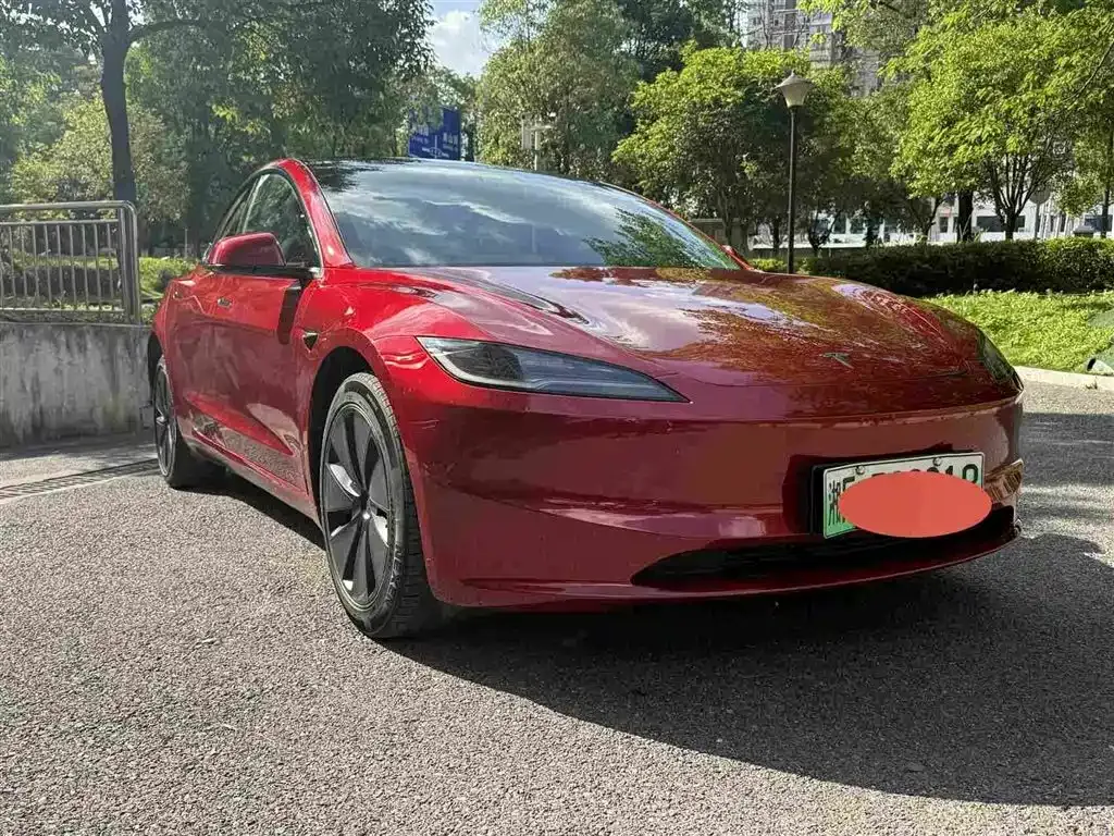 Tesla Model 3 — фото 9