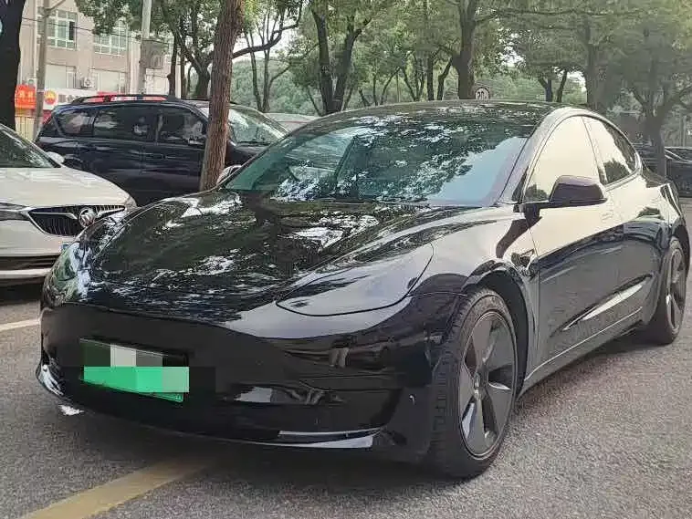 Tesla Model 3 — фото 3