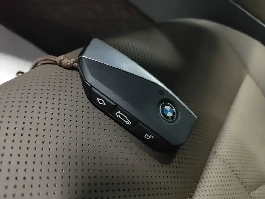 BMW 5 Series — фото 2