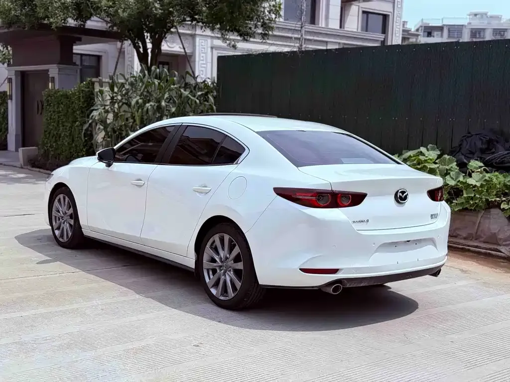 Mazda 3 Axela — фото 8
