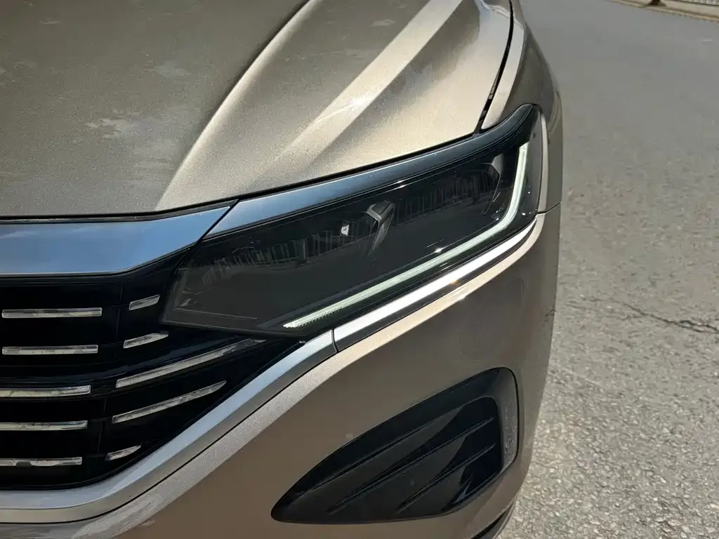 Volkswagen Passat — фото 4