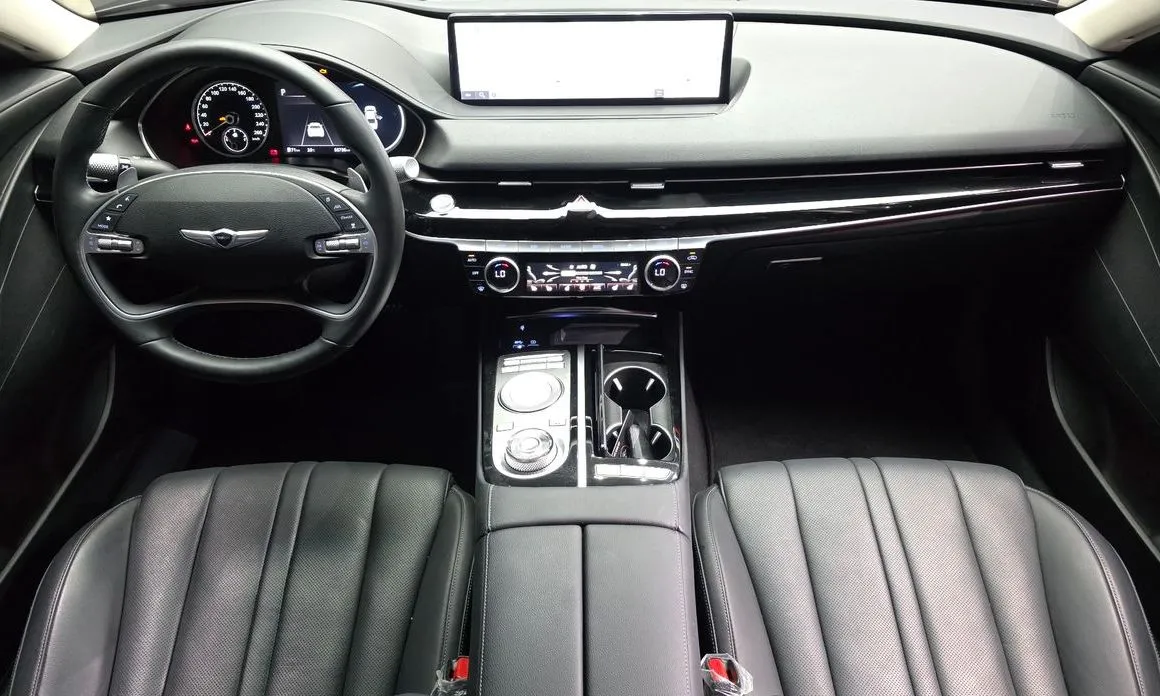 Genesis G80 — фото 10