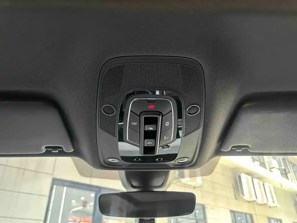 Audi Q5L Sportback — фото 9