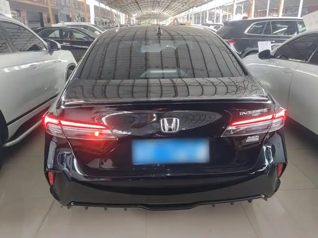 Honda Inspire 2024 из CN, фото 5
