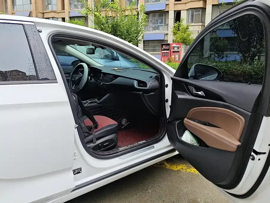 Buick Regal — фото 10