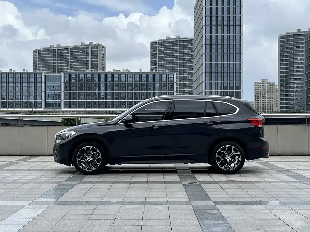 BMW X1 — фото 10