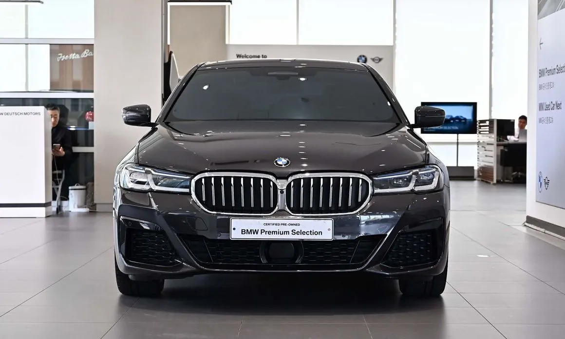 BMW 5-Series 2023 из KR, фото 10