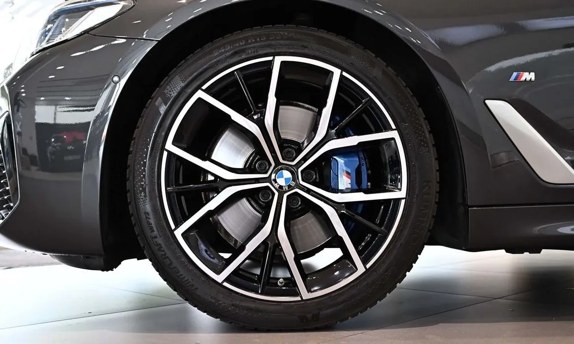 BMW 5-Series 2023 из KR, фото 7