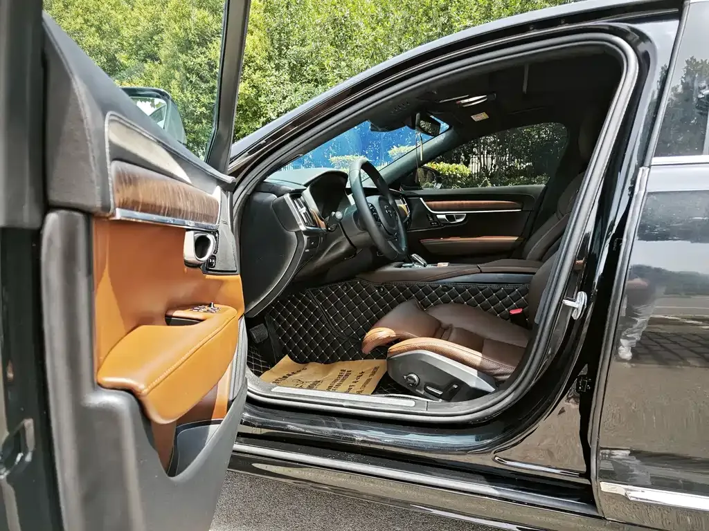 Volvo S90 — фото 3
