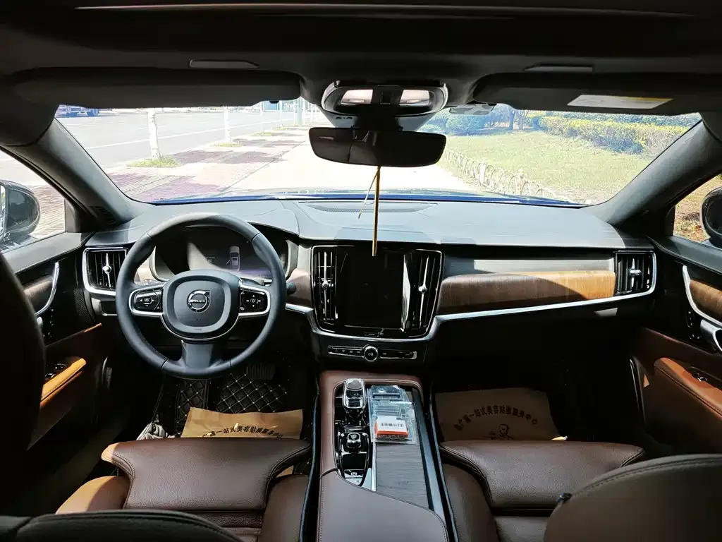 Volvo S90 — фото 7