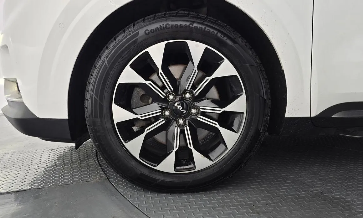 Kia Carnival — фото 10