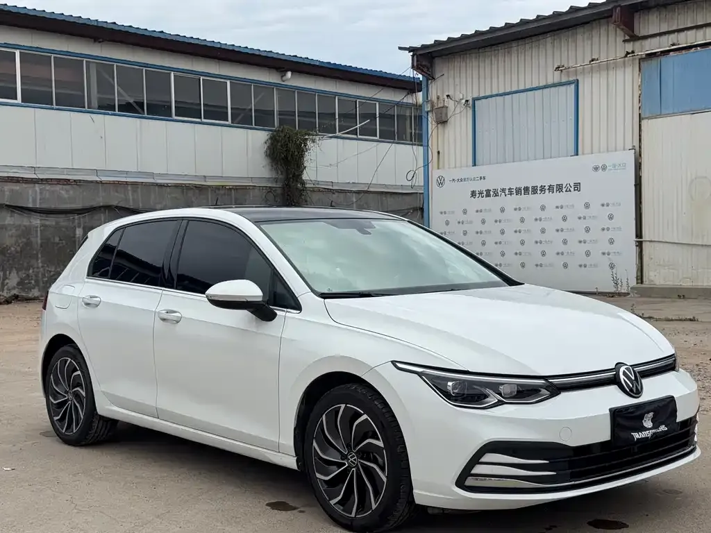 Volkswagen Golf 2022 из CN, фото 5