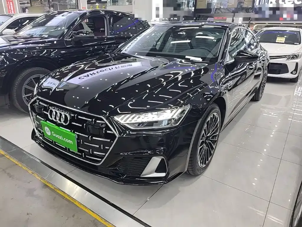 Audi A7L — фото 1