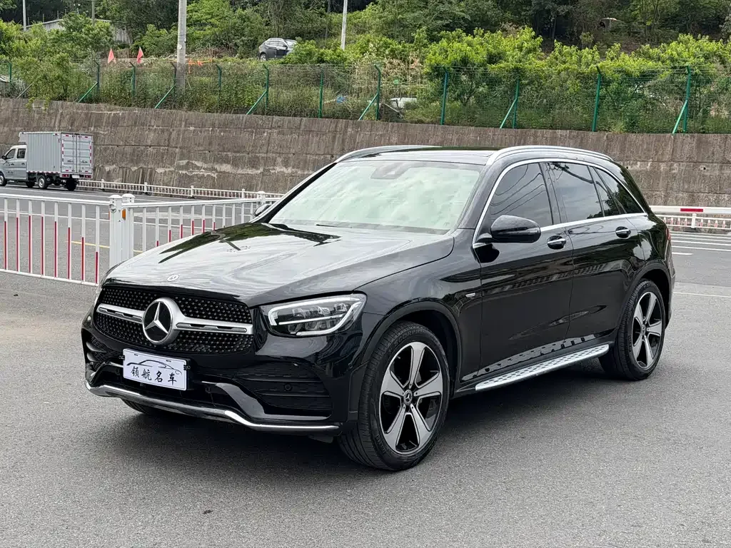 Mercedes-Benz GLC — фото 1