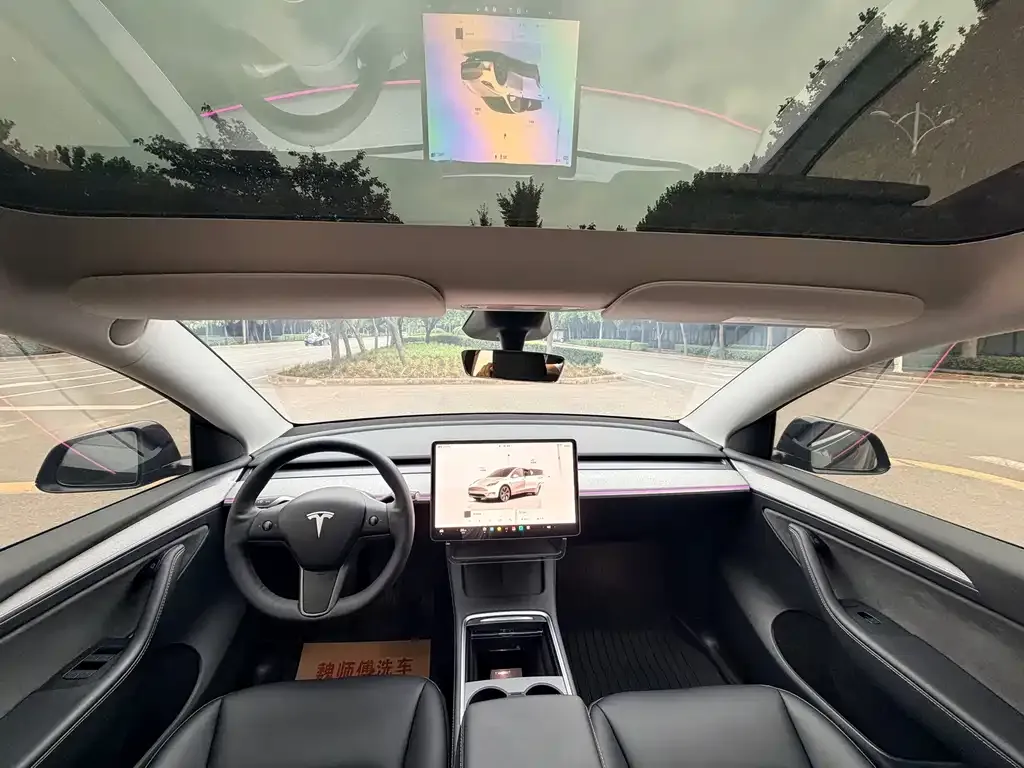Tesla Model Y — фото 2