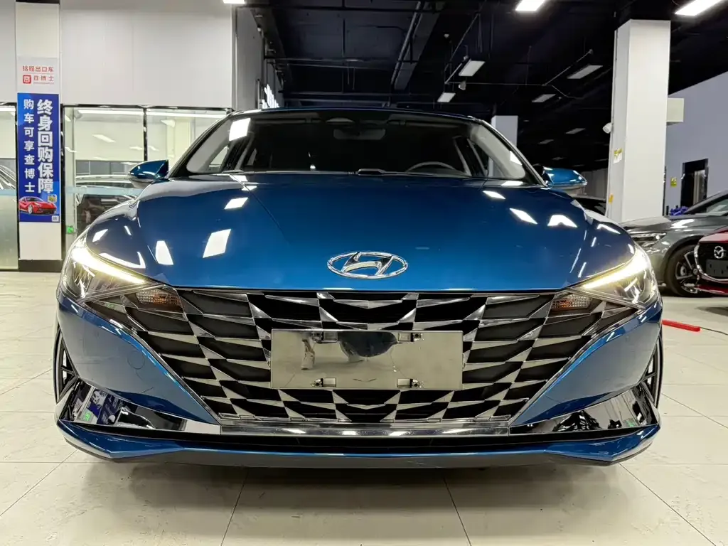 Hyundai Elantra — фото 6