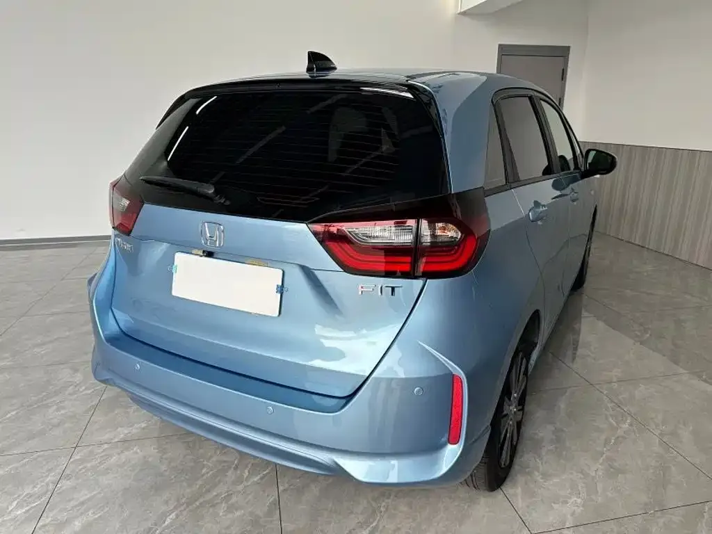 Honda Fit — фото 9