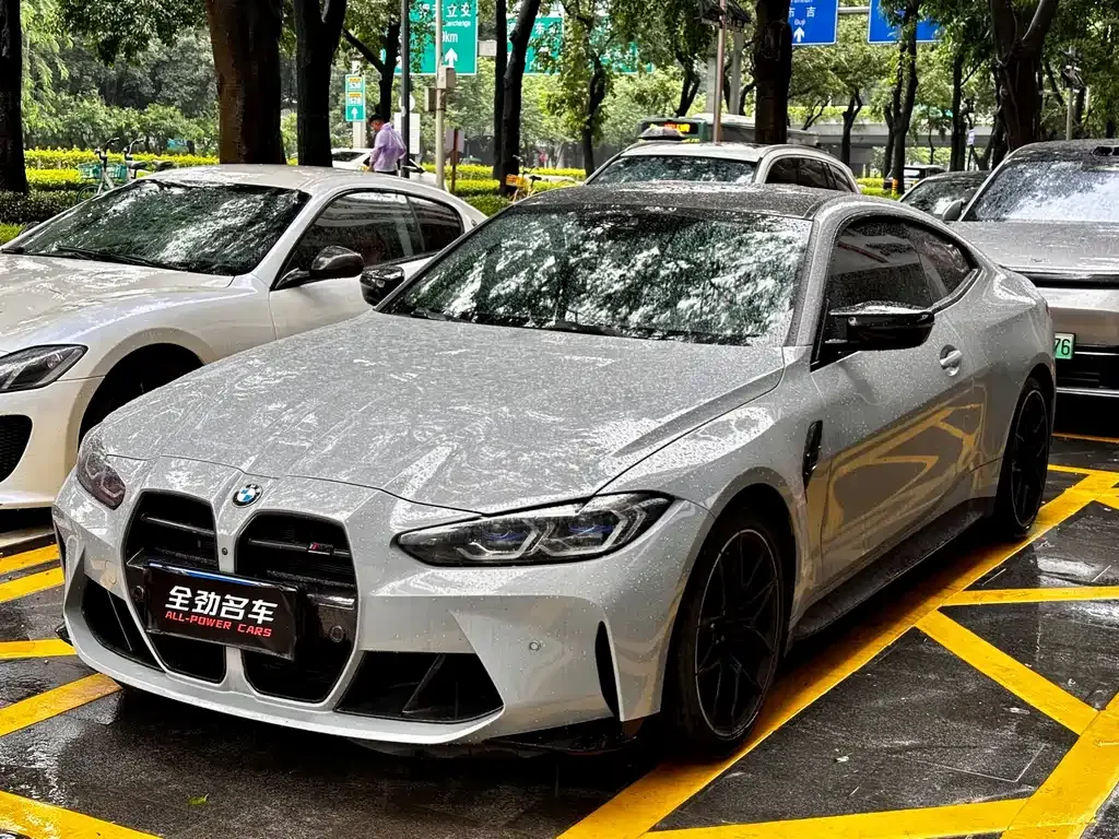 BMW M4 — фото 1