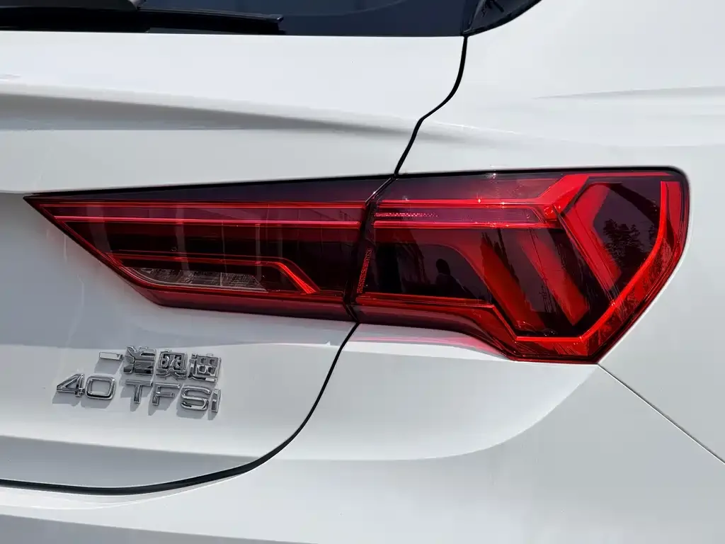 Audi Q3 Sportback — фото 2