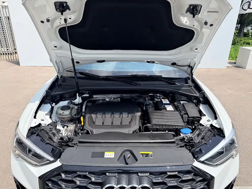Audi Q3 Sportback — фото 9