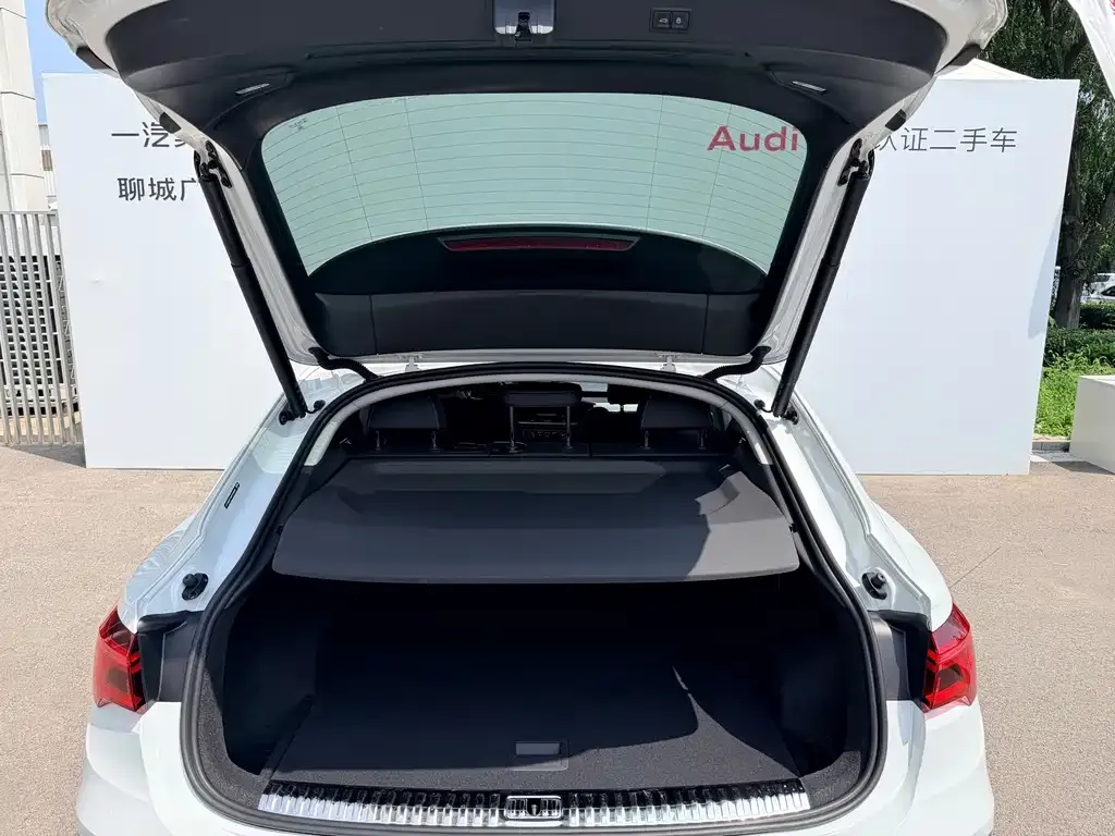 Audi Q3 Sportback — фото 7
