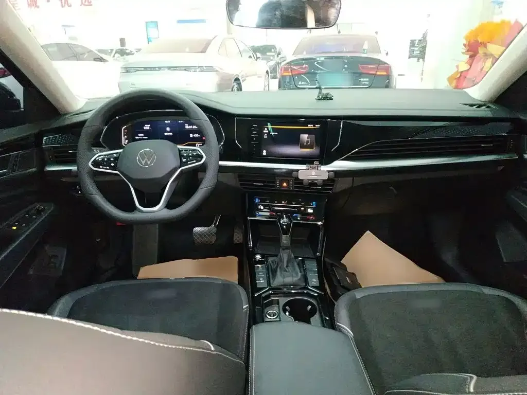 Volkswagen Passat — фото 7