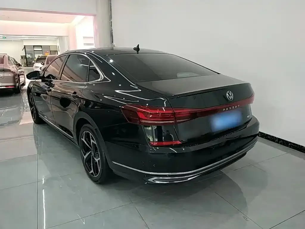 Volkswagen Passat — фото 9