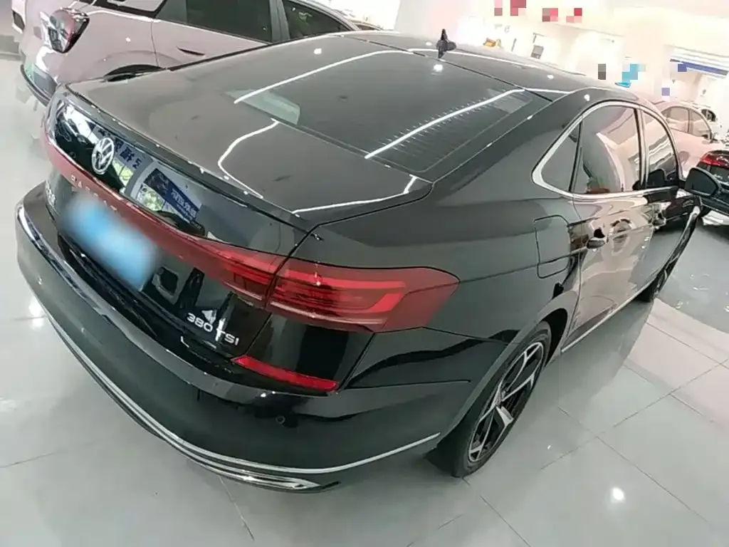 Volkswagen Passat — фото 4