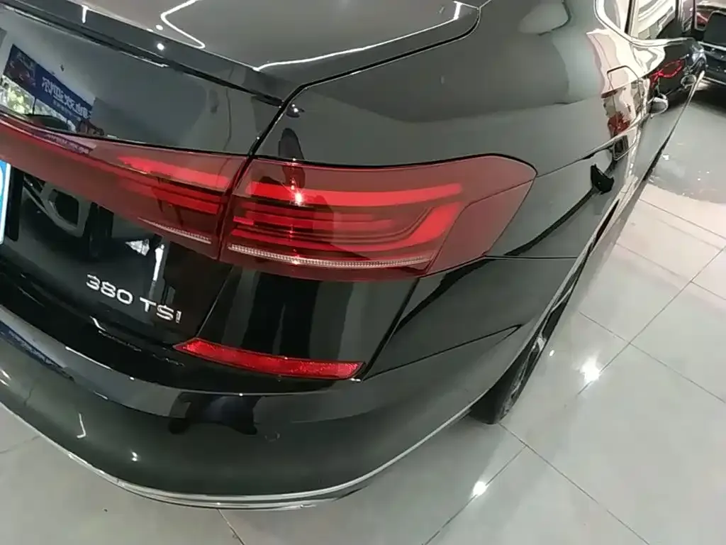 Volkswagen Passat — фото 2