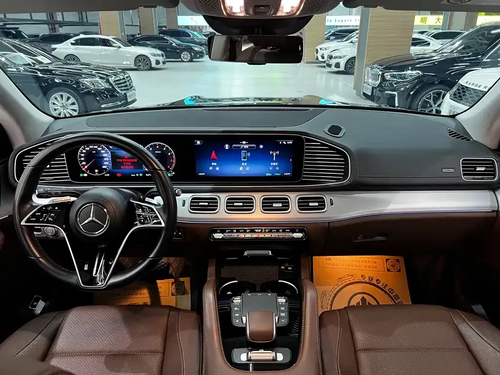 Mercedes-Benz GLS — фото 4