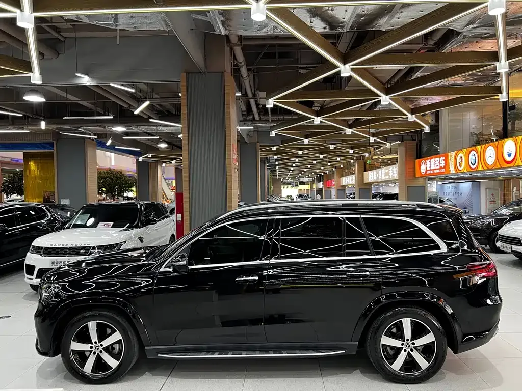 Mercedes-Benz GLS — фото 10