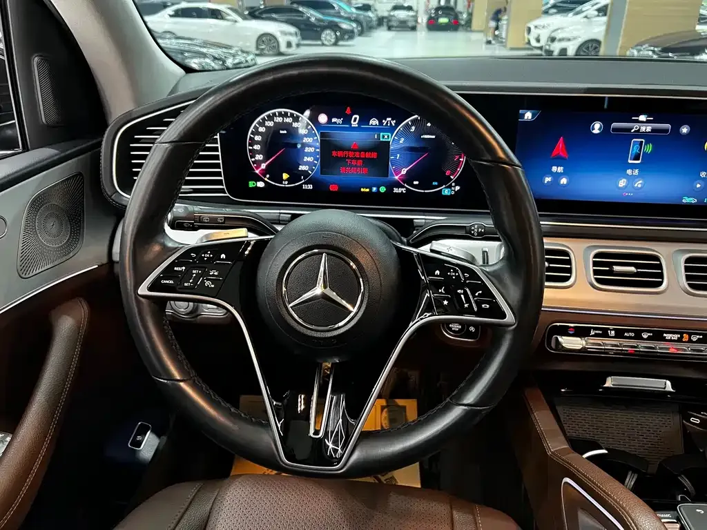 Mercedes-Benz GLS — фото 2