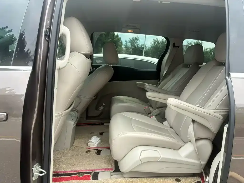 Buick GL8 2024 из CN, фото 8