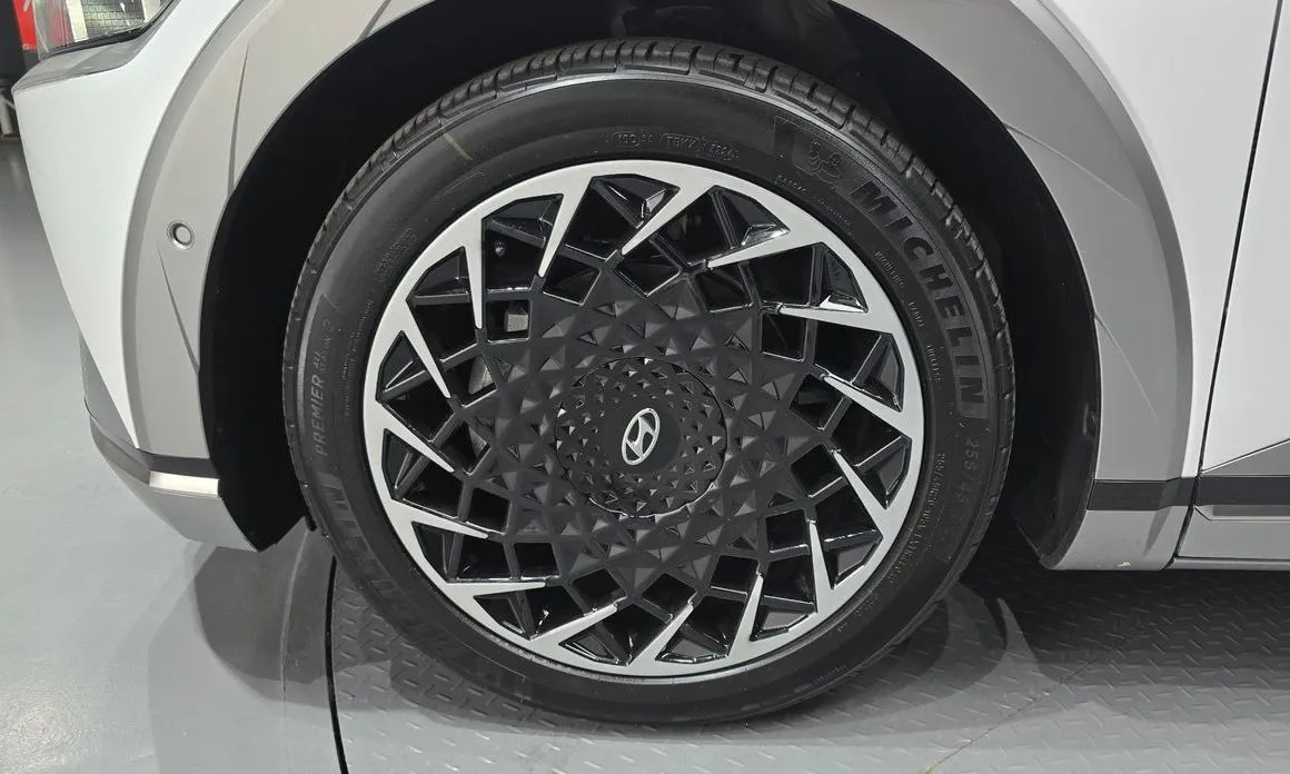 Hyundai Ioniq5 — фото 10