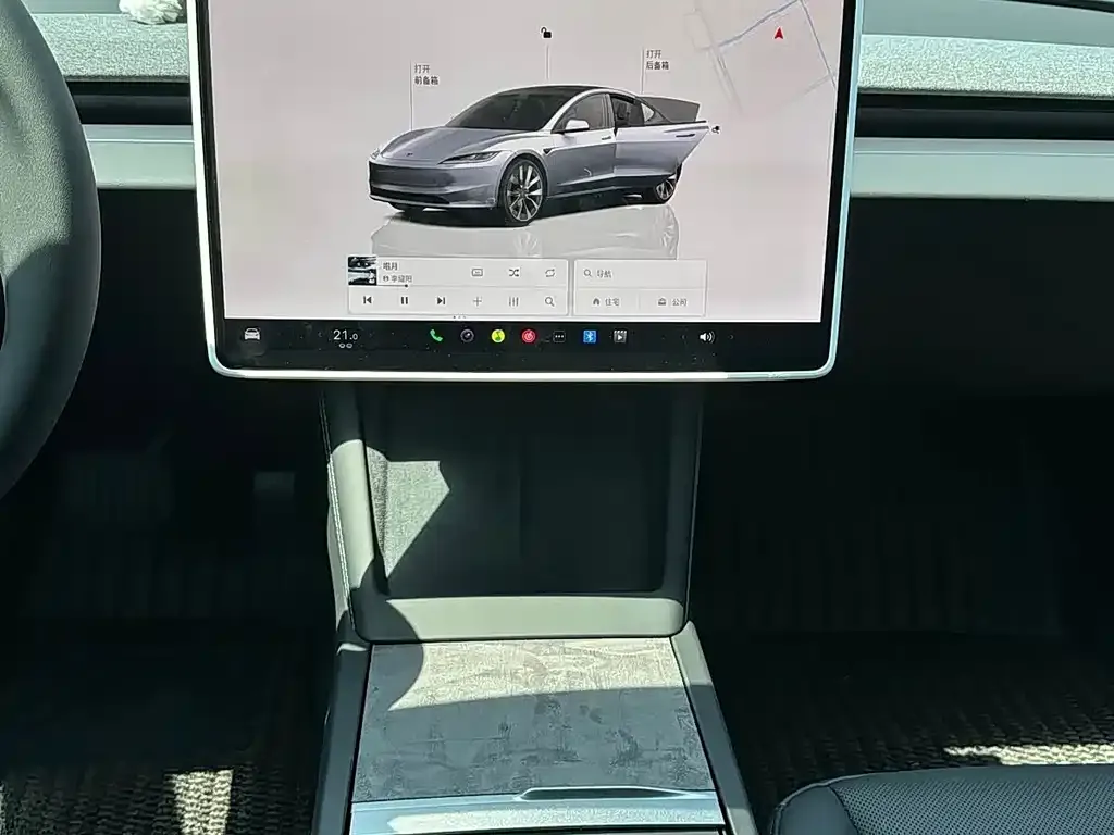 Tesla Model 3 — фото 7