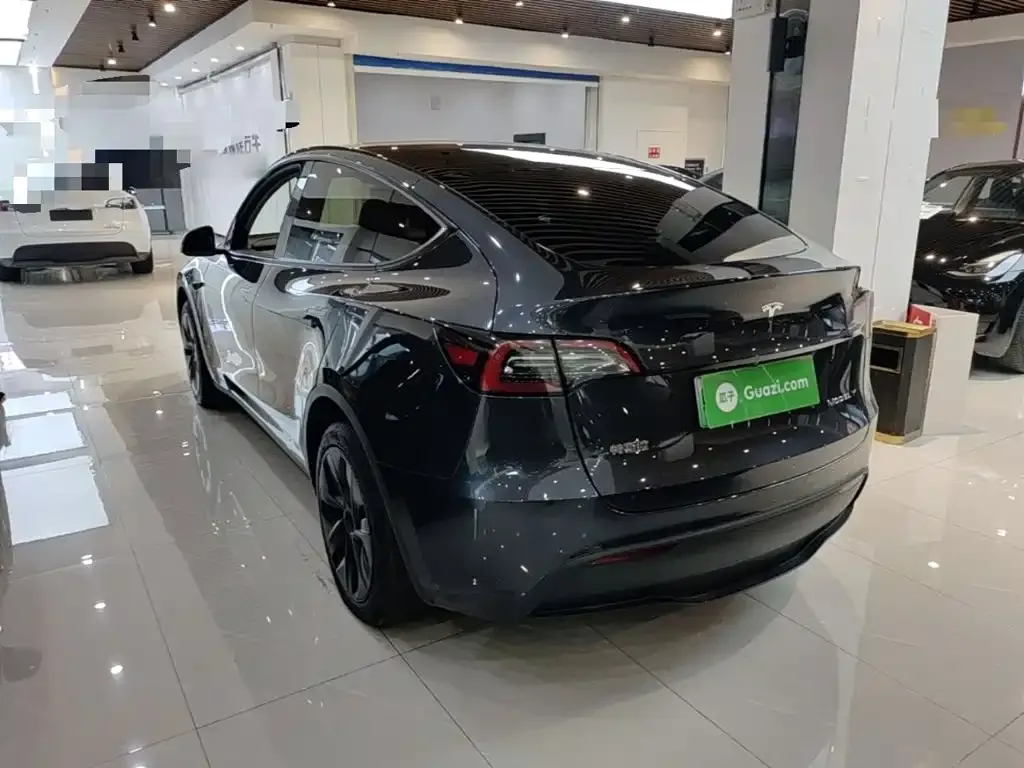 Tesla Model Y — фото 7