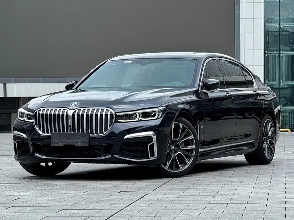 BMW 7 Series — фото 1