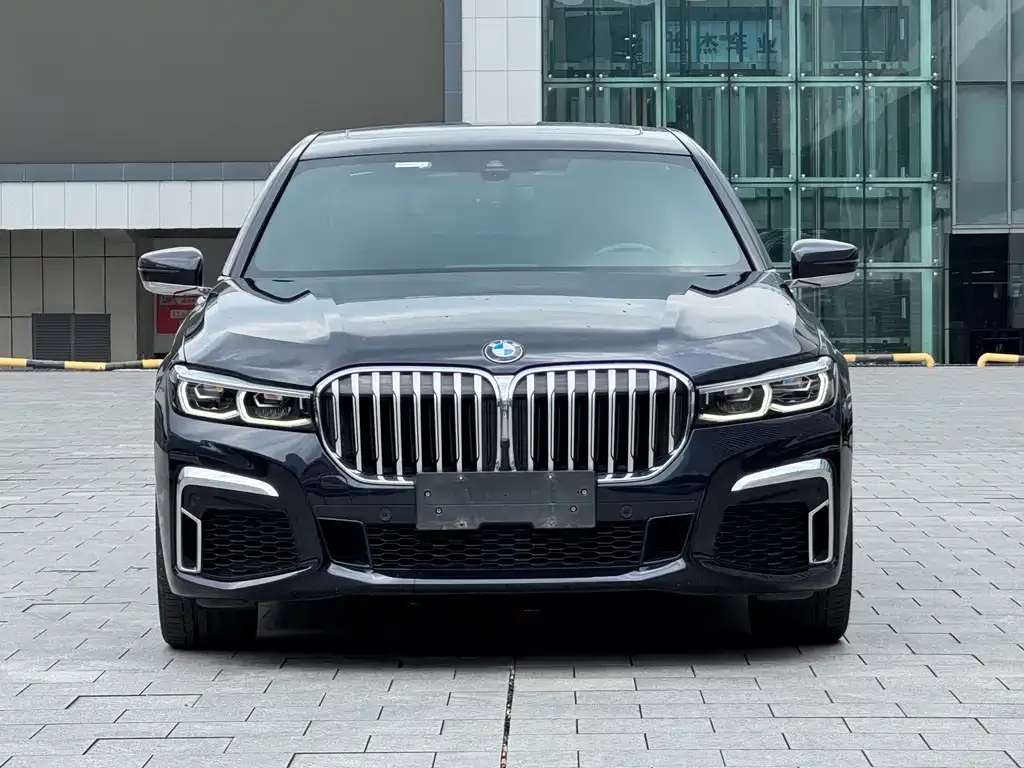 BMW 7 Series — фото 5