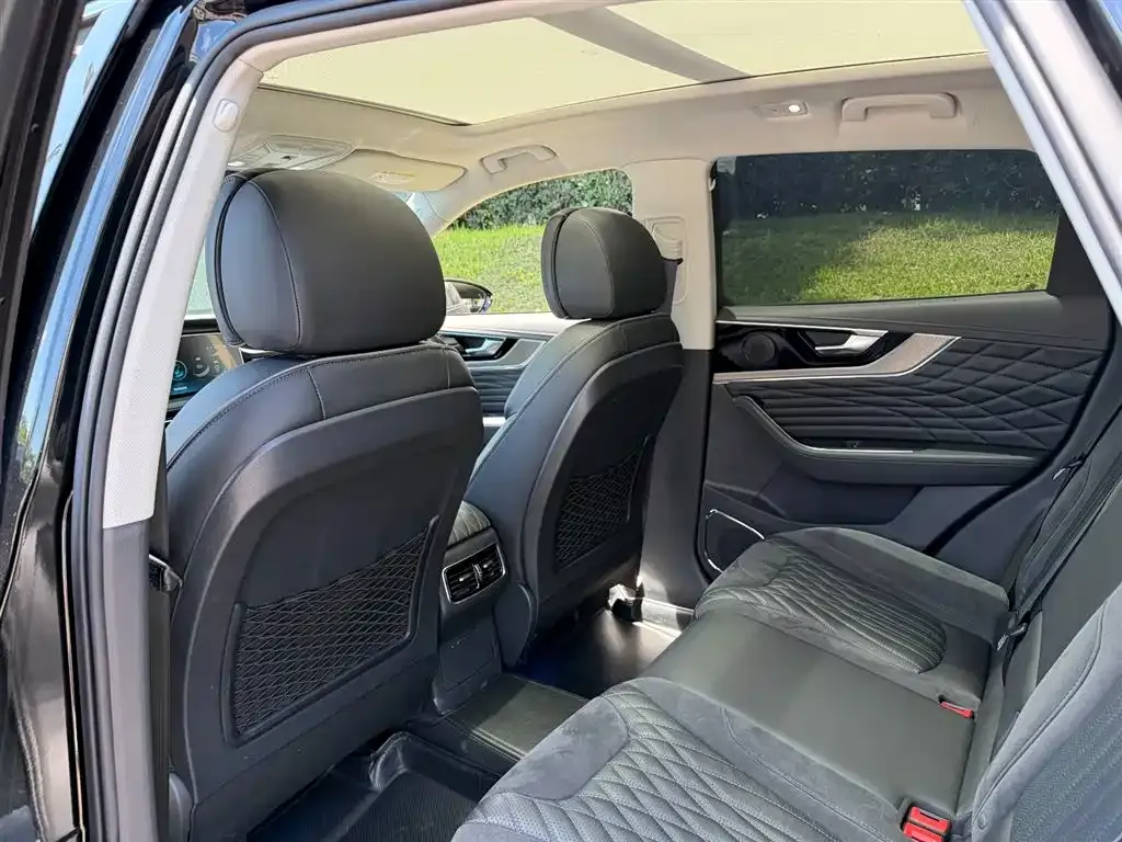 Hongqi HS5 2023 из CN, фото 7