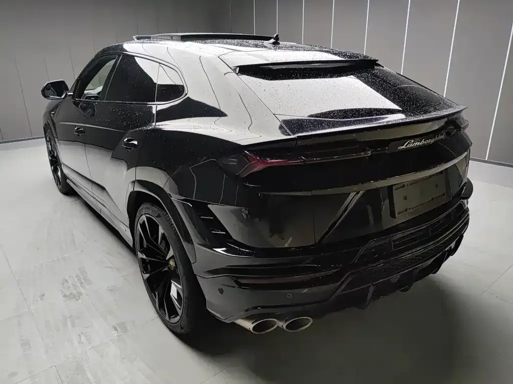 Lamborghini Urus — фото 6