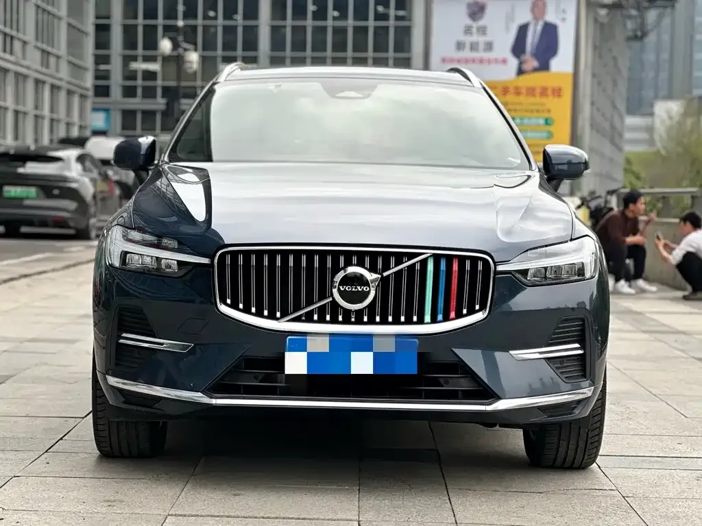 Volvo XC60 — фото 4