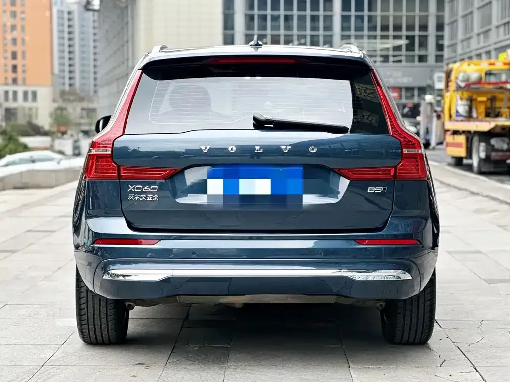 Volvo XC60 — фото 3