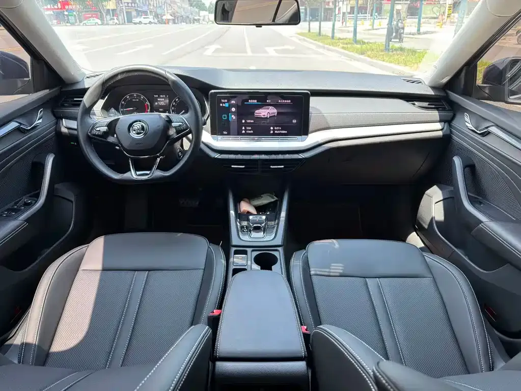 Skoda Octavia — фото 10