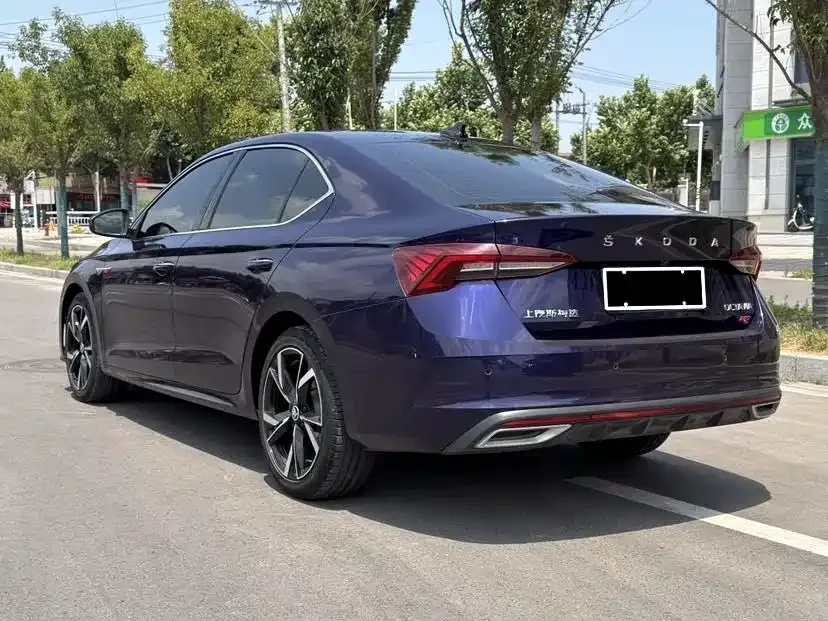 Skoda Octavia — фото 9