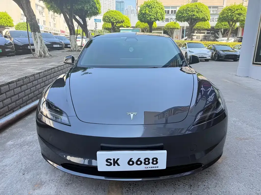 Tesla Model 3 — фото 5