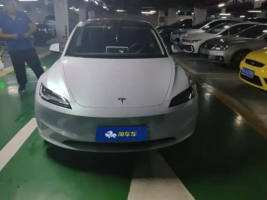 Tesla Model 3 — фото 7