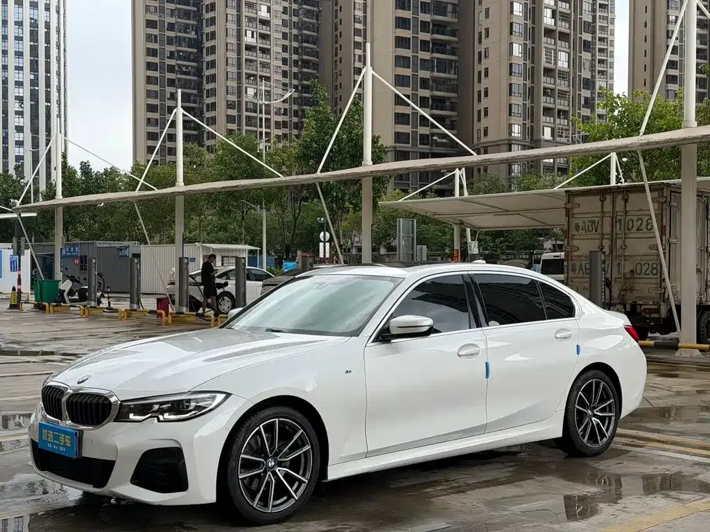 BMW 3 Series — фото 1